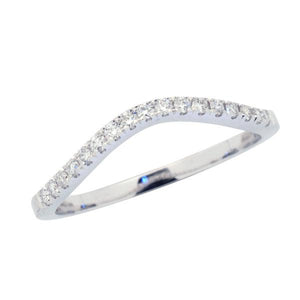 Alliance en or blanc sertie de diamants.-Alliances diamants-Marque:Référence: D1.265-OBMétal: Or blancTitre: 18 caratsPoids du métal: 1,60 GrType de pierre: Diamant(s)Poids: 0,17 CtForme - taille: Taille brillantCouleur: FPureté: SI1Comment choisir sa taille de doigt:cliquer pour découvrir notre guide des tailles imprimable-DIAM'S- -DIAM'S NC