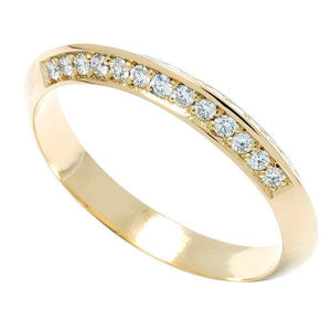 Alliance en or jaune sertie de diamants.-Alliances diamants-Marque:Référence: D1.282Métal: Or jauneTitre: 18 caratsPoids du métal: 2,10 GrType de pierre: Diamant(s)Poids: 0,26 CtForme - taille: Taille brillantCouleur: FPureté: SI1Comment choisir sa taille de doigt:cliquer pour découvrir notre guide des tailles imprimable-DIAM'S- -DIAM'S NC