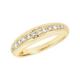 Alliance en or jaune sertie de diamants.-Alliances diamants-Marque:Référence: D1.81Métal: Or jauneTitre: 18 caratsPoids du métal: 3,60 GrType de pierre: Diamant(s)Poids: 0,22 CtForme - taille: Taille brillantCouleur: FPureté: SI1Comment choisir sa taille de doigt:cliquer pour découvrir notre guide des tailles imprimable-DIAM'S- -DIAM'S NC