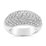 Bague en or blanc sertie de diamants..-Bagues diamants-Marque:Référence: D2.21-OBMétal: Or blancTitre: 18 caratsPoids du métal: 9,70 GrType de pierre: Diamant(s)Poids: 2,01 CtForme - taille: Taille brillantCouleur: FPureté: SI1Comment choisir sa taille de doigt:cliquer pour découvrir notre guide des tailles imprimable-DIAM'S- -DIAM'S NC