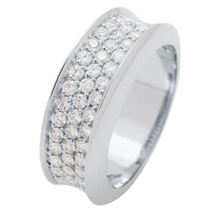 Bague en or blanc sertie de diamants.-Bagues diamants-Marque:Référence: 2.964/OBMétal: Or blancTitre: 18 caratsPoids du métal: 8,20 GrType de pierre: Diamant(s)Poids: 0,82 CtForme - taille: Taille brillantCouleur: FPureté: SI1Type de pierre (2): Diamant(s)Poids (2): 0,02 CtForme - taille (2): Taille brillantCouleur (2): FPureté (2): SI1Comment choisir sa taille de doigt:cliquer pour découvrir notre guide des tailles imprimable-DIAM'S- -DIAM'S NC