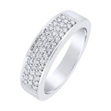 Bague en or blanc sertie de diamants.-Bagues diamants-Marque:Référence: D2.7/OBMétal: Or blancTitre: 18 caratsPoids du métal: 4,90 GrType de pierre: Diamant(s)Poids: 0,41 CtForme - taille: Taille brillantCouleur: FPureté: SI1Comment choisir sa taille de doigt:cliquer pour découvrir notre guide des tailles imprimable-DIAM'S- -DIAM'S NC