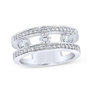Bague en or blanc sertie de diamants.-Bagues diamants-Marque:Référence: D9.176-OBMétal: Or blancTitre: 18 caratsPoids du métal: 7,90 GrType de pierre: Diamant(s)Poids: 0,45 CtForme - taille: Taille brillantCouleur: FPureté: SI1Type de pierre (2): Diamant(s)Poids (2): 0,34 CtForme - taille (2): Taille brillantCouleur (2): FPureté (2): SI1Comment choisir sa taille de doigt:cliquer pour découvrir notre guide des tailles imprimable-DIAM'S- -DIAM'S NC