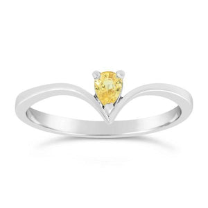 Bague en or blanc sertie d'un saphir.-Bagues pierres précieuses-Marque: Référence: 0.400-OB-SAJMétal: Or blancTitre: 18 caratsPoids du métal: 1,40 GrType de pierre: Saphir(s)Poids: 0,20 CtForme - taille: Taille poireCouleur: Jaune Comment choisir sa taille de doigt:cliquer pour découvrir notre guide des tailles imprimable-DIAM'S- -DIAM'S NC