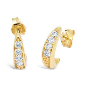 Boucle d'oreilles en or jaune serti de diamants.-Boucles d'oreilles diamants-Marque:Référence: 6.44Métal: Or jauneTitre: 18 caratsPoids du métal: 1,60 GrType de pierre: Diamant(s)Poids: 0,02 CtForme - taille: Taille brillantCouleur: FPureté: SI1-DIAM'S- -DIAM'S NC