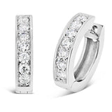 Boucles d'oreille en or blanc serties de diamants.-Boucles d'oreilles diamants-Marque:Référence: D6.53-OBMétal: Or blancTitre: 18 caratsPoids du métal: 2,90 GrType de pierre: Diamant(s)Poids: 0,28 CtForme - taille: Taille brillantCouleur: FPureté: SI1-DIAM'S- -DIAM'S NC