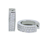 Boucles d'oreilles en or blanc serties de diamants.-Boucles d'oreilles diamants-Marque:Référence: D6.5-OBMétal: Or blancTitre: 18 caratsPoids du métal: 3,00 GrType de pierre: Diamant(s)Poids: 0,36 CtForme - taille: Taille brillantCouleur: FPureté: SI1-DIAM'S- -DIAM'S NC