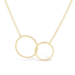 Collier 2 anneaux en or jaune.-Pendentifs & Colliers or et argent-Marque: Référence: COL-2ANMétal: Or jauneTitre: 18 caratsPoids du métal: 1,59 Gr-DIAM'S- -DIAM'S NC