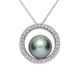 Pendentif en or blanc serti de diamants et perle de Tahiti.-Pendentifs & Colliers perle et diamants-Marque:Référence: D3.95-OBMétal: Or blancTitre: 18 caratsPoids du métal: 3,10 GrType de pierre: Perle(s) de TahitiForme - taille: RondePureté: AType de pierre (2): Diamant(s)Poids (2): 0,32 CtForme - taille (2): Taille brillantCouleur (2): FPureté (2): SI1-DIAM'S- -DIAM'S NC