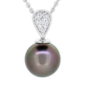 Pendentif en or blanc serti de diamants et perle de Tahiti.-Pendentifs & Colliers perle et diamants-Marque:Référence: D3.129-185-O BMétal: Or blancTitre: 18 caratsPoids du métal: Type de pierre: Perle(s) de TahitiForme - taille: Taille brillantCouleur: VertPureté: AType de pierre (2): Diamant(s)Poids (2): 0,10 CtForme - taille (2): Taille brillantCouleur (2): FPureté (2): SI1-DIAM'S- -DIAM'S NC