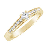 Solitaire en or jaune serti de diamants.-Solitaires accompagnés-Marque:Référence: D0.100Métal: Or jauneTitre: 18 caratsPoids du métal: 3,10 GrType de pierre: Diamant(s)Poids: 0,15 CtForme - taille: Taille princesseCouleur: FPureté: SI1Type de pierre (2): Diamant(s)Poids (2): 0,12 CtForme - taille (2): Taille brillantCouleur (2): FPureté (2): SI1Comment choisir sa taille de doigt:cliquer pour découvrir notre guide des tailles imprimable-DIAM'S- -DIAM'S NC