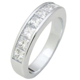 Alliance en or blanc sertie de diamants.-Alliances diamants-Marque:Référence: D1.110-OBMétal: Or blancTitre: 18 caratsPoids du métal: 5,90 GrType de pierre: Diamant(s)Poids: 1,40 CtForme - taille: Taille princesseCouleur: FPureté: SI1Comment choisir sa taille de doigt:cliquer pour découvrir notre guide des tailles imprimable-DIAM'S- -DIAM'S NC