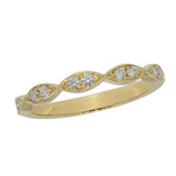 Alliance en or jaune serti de diamants.-Alliances diamants-Marque:Référence: D1.246Métal: Or jauneTitre: 18 caratsPoids du métal: 2,20 GrType de pierre: Diamant(s)Poids: 0,20 CtForme - taille: Taille brillantCouleur: FPureté: SI1Comment choisir sa taille de doigt:cliquer pour découvrir notre guide des tailles imprimable-DIAM'S- -DIAM'S NC