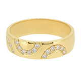 Alliance en or jaune sertie de diamants.-Alliances diamants-Marque:Référence: D1.95Métal: Or jauneTitre: 18 caratsPoids du métal: 4,40 GrType de pierre: Diamant(s)Poids: 0,18 CtForme - taille: Taille brillantCouleur: FPureté: SI1Comment choisir sa taille de doigt:cliquer pour découvrir notre guide des tailles imprimable-DIAM'S- -DIAM'S NC