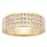 Alliance en or jaune sertie de diamants.-Alliances diamants-Marque:Référence: D1.6Métal: Or jauneTitre: 18 caratsPoids du métal: 7,00 GrType de pierre: Diamant(s)Poids: 0,72 CtForme - taille: Taille brillantCouleur: FPureté: SI1Comment choisir sa taille de doigt:cliquer pour découvrir notre guide des tailles imprimable-DIAM'S- -DIAM'S NC