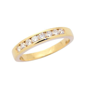 Alliance or jaune sertie de diamants.-Alliances diamants-Marque:Référence: D1.44Métal: Or jauneTitre: 18 caratsPoids du métal: 3,90 GrType de pierre: Diamant(s)Poids: 0,32 CtForme - taille: Taille brillantCouleur: FPureté: SI1Comment choisir sa taille de doigt:cliquer pour découvrir notre guide des tailles imprimable-DIAM'S- -DIAM'S NC