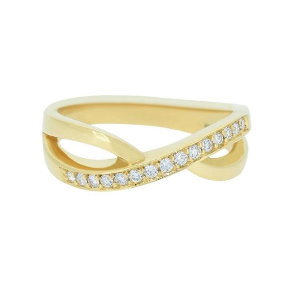 Bague en or jaune sertie de diamants.-Bagues diamants-Marque:Référence: D9.66Métal: Or jauneTitre: 18 caratsPoids du métal: 4,00 GrType de pierre: Diamant(s)Poids: 0,15 CtForme - taille: Taille brillantCouleur: FPureté: SI1Comment choisir sa taille de doigt:cliquer pour découvrir notre guide des tailles imprimable-DIAM'S- -DIAM'S NC