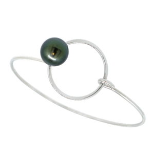 Bracelet rigide argent et perle de Tahiti ronde A 9..6/10.5 mm-Bracelets perle-Marque:Référence: 72156258-185Métal: ArgentTitre: 925Poids du métal: 3,90 Gr-DIAM'S- -DIAM'S NC